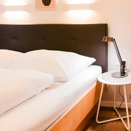 Ξενοδοχείο Solln - Free Parking