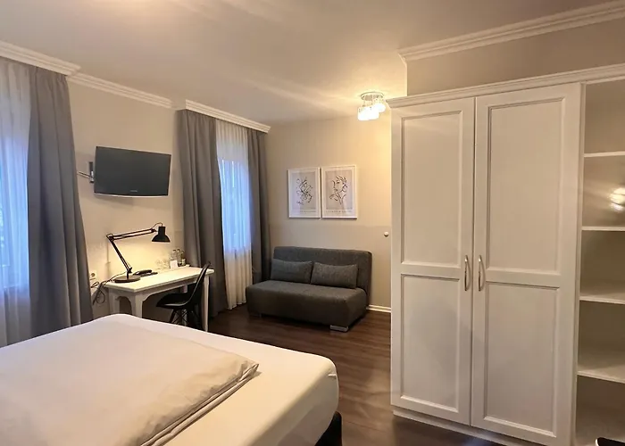 Solln - Free Parking 3*