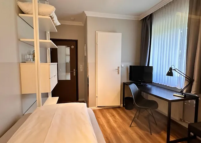 Hotel Solln - Free Parking 3*
