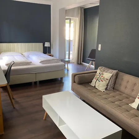 Solln - Free Parking 3* München