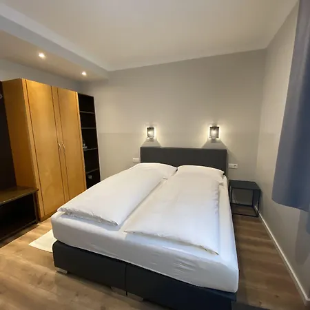 Hotel Solln - Free Parking 3*