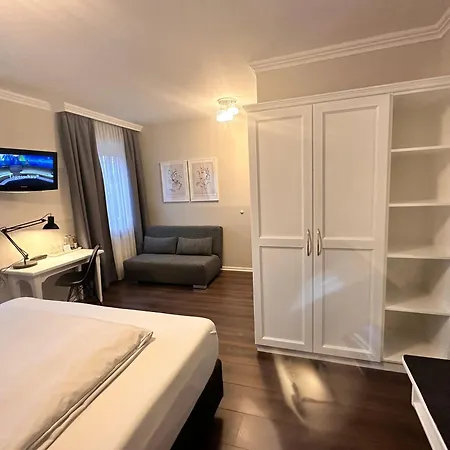 Solln - Free Parking 3*