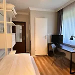 Hotel Solln - Free Parking 3*